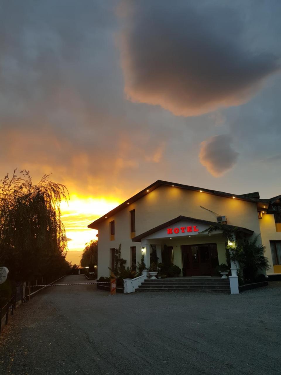 Hotel Emocia Natakhtari Esterno foto